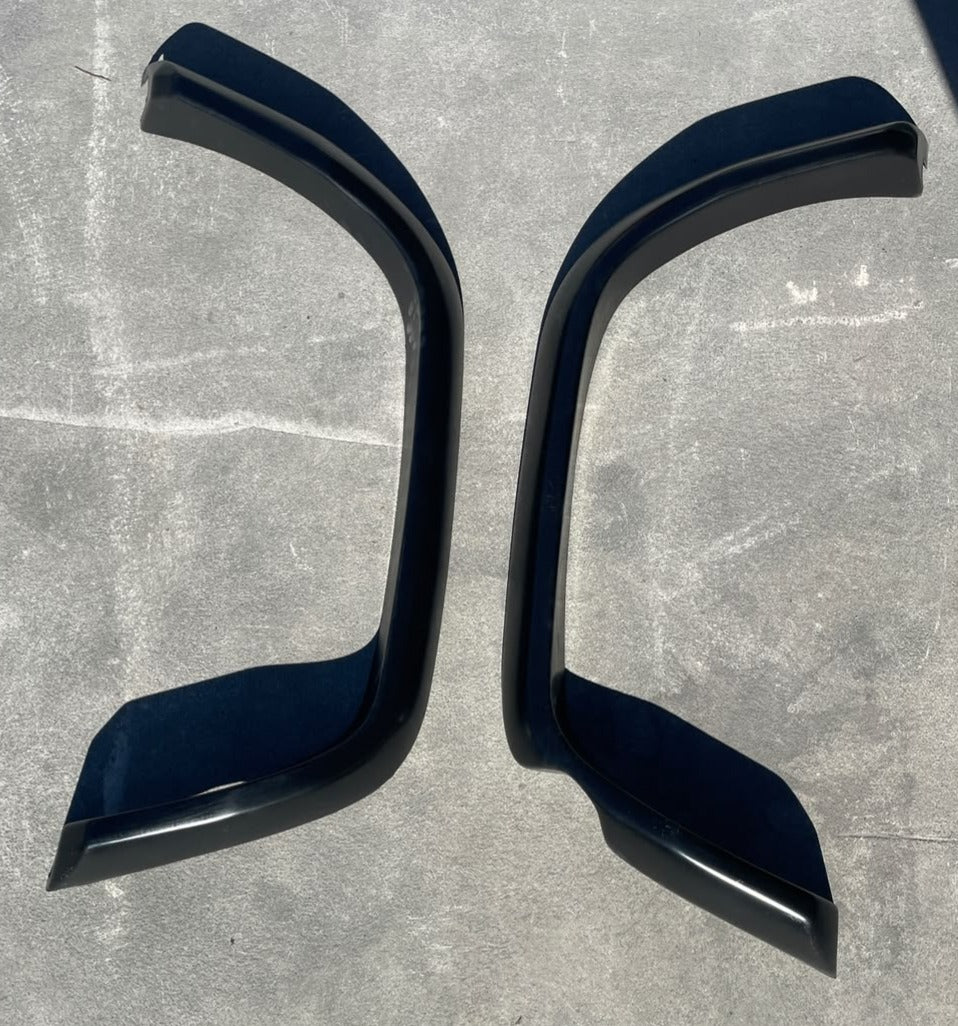 Aftermarket 75 Series Landcruiser Troopcarrier Rear Fibreglass Flare Kit..