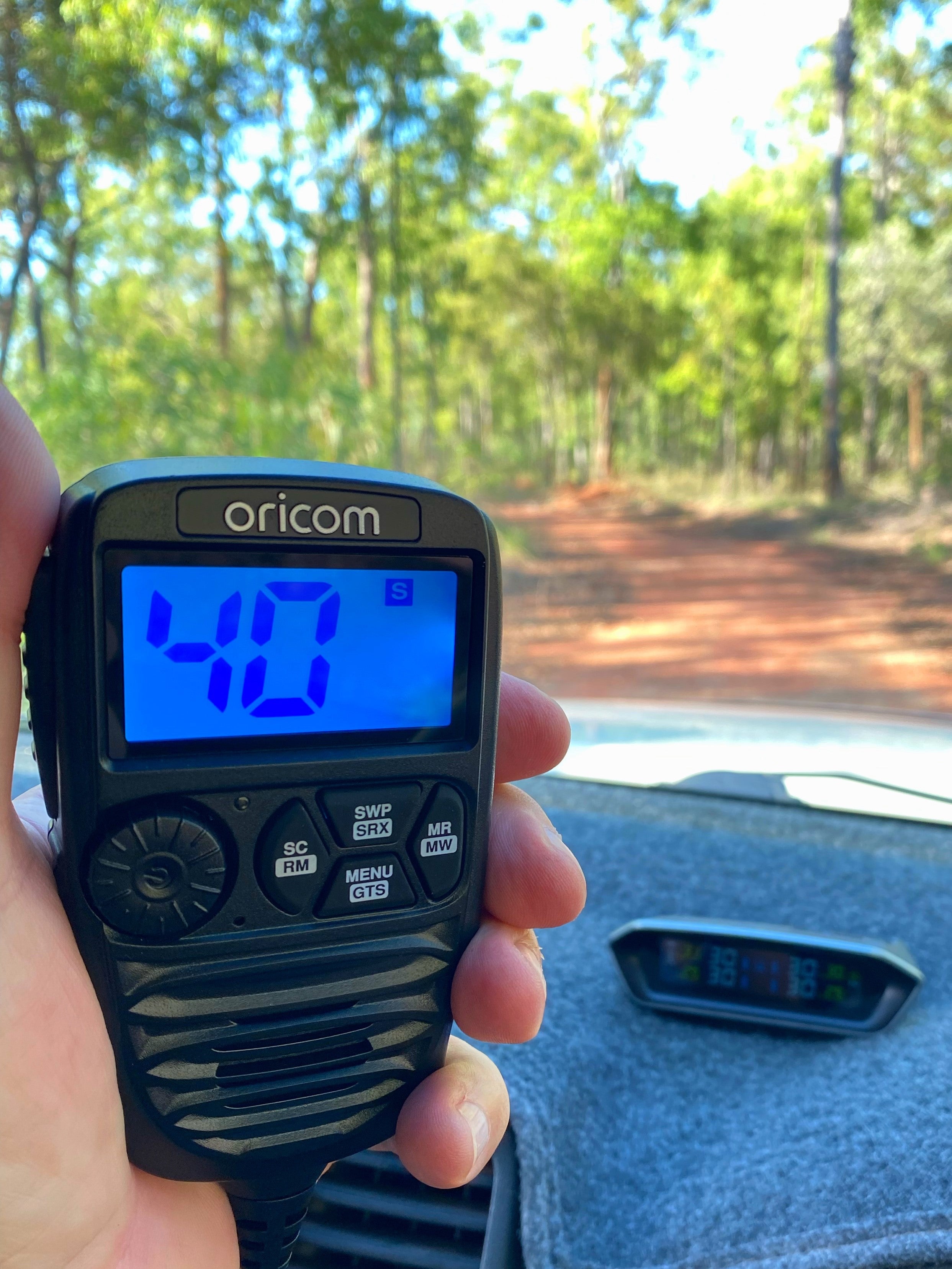 Oricom DTX4200XP Dual Receive UHF CB Radio, MMM100 