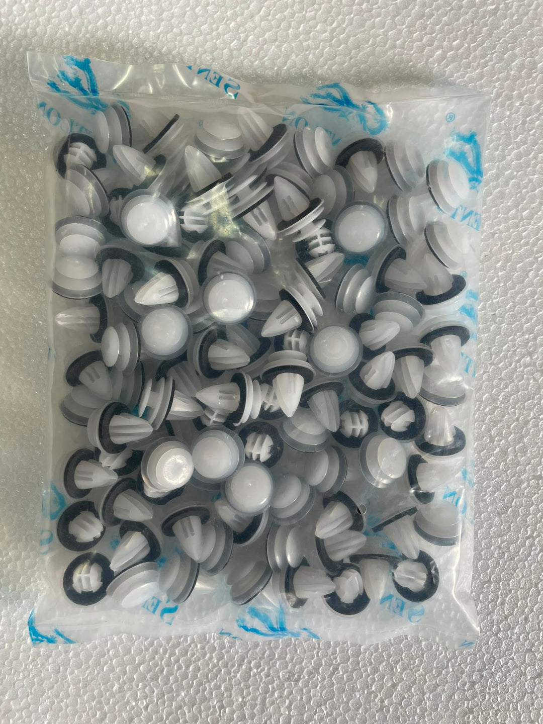 Aftermarket Door Card Clips 30 Pack for Toyota Landcruiser 70 Series